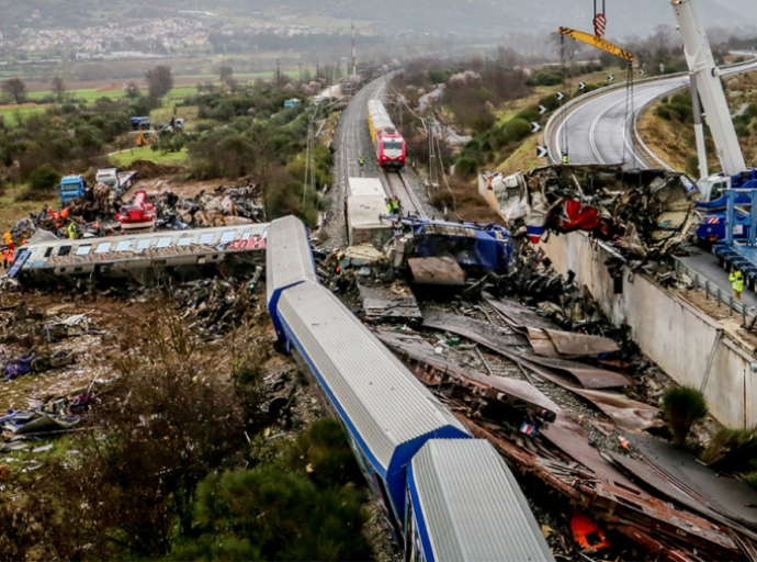 Οργή για τα Τέμπη, ρεκόρ με 1,24 εκατ. υπογραφές - Κυβέρνηση: Δεν δώσαμε εντολή για μπάζωμα - Τι έλεγε ο Τριαντόπουλος τον Μάρτιο 2023