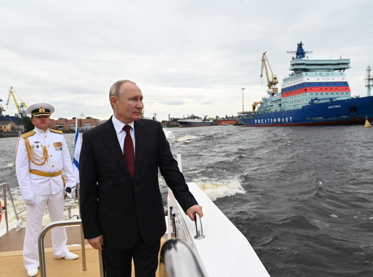 Ο «σκιώδης» στόλος των… Ρώσων που διαλύει τα σχέδια των διεθνιστών