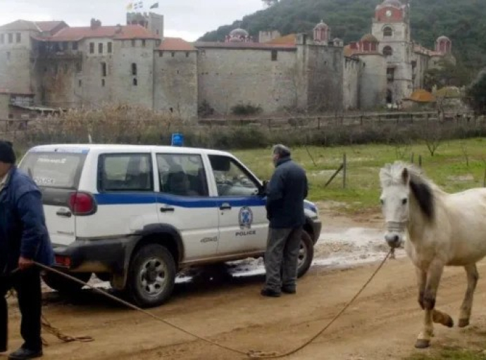 Προετοιμάζεται αστυνομική επιχείρηση με… βαριά οχήματα στο Άγιο Όρος